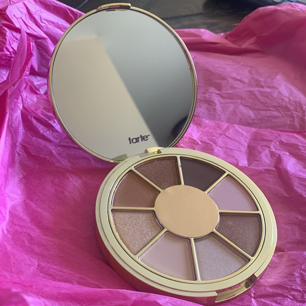Tarte be you. naturally. Eye shadow palette. High-performance naturals.